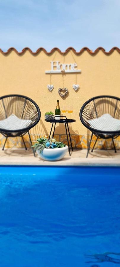 Holiday Home "Mala Kuca " With Heated Pool Pola Esterno foto
